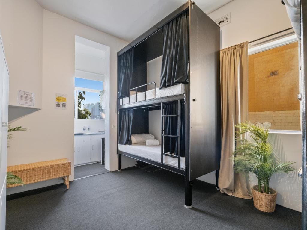 Private Room for 4 people with Harbour View room preview