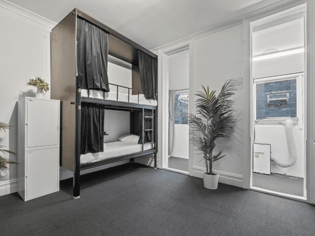Potts Point Private Room for 2 Beds Shared
